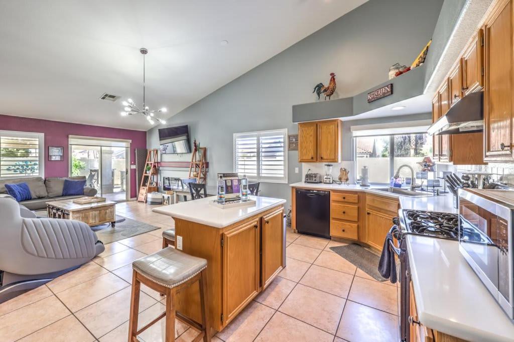 Family Fun For Everyone In Las Vegas- 4 Bedrooms, Billiards, Game Room Хендерсон Экстерьер фото
