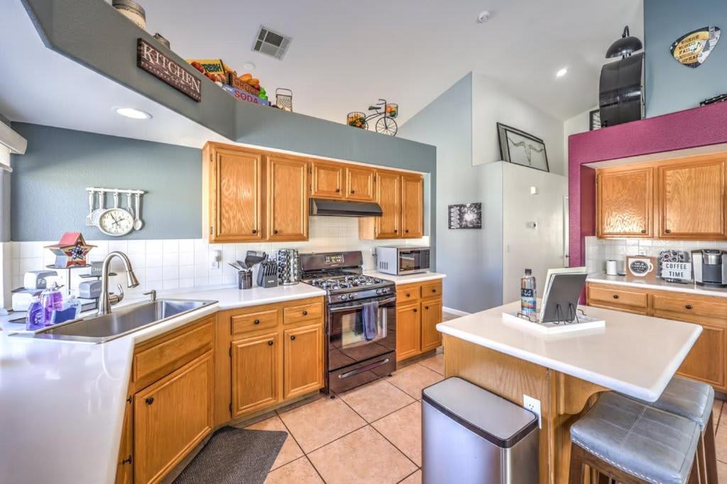 Family Fun For Everyone In Las Vegas- 4 Bedrooms, Billiards, Game Room Хендерсон Экстерьер фото