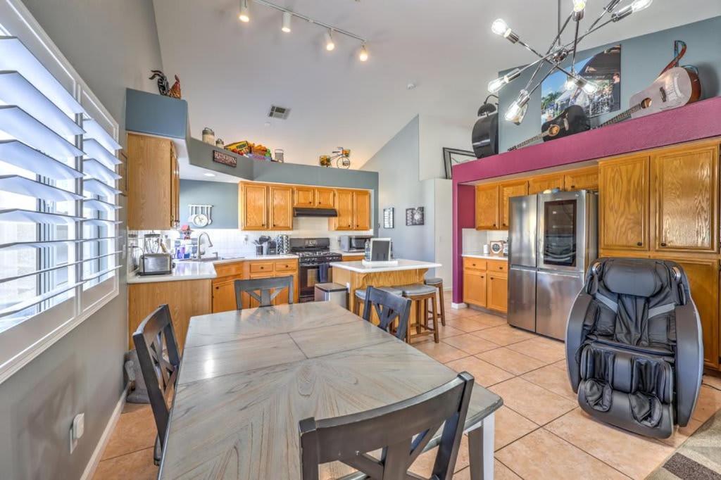 Family Fun For Everyone In Las Vegas- 4 Bedrooms, Billiards, Game Room Хендерсон Экстерьер фото
